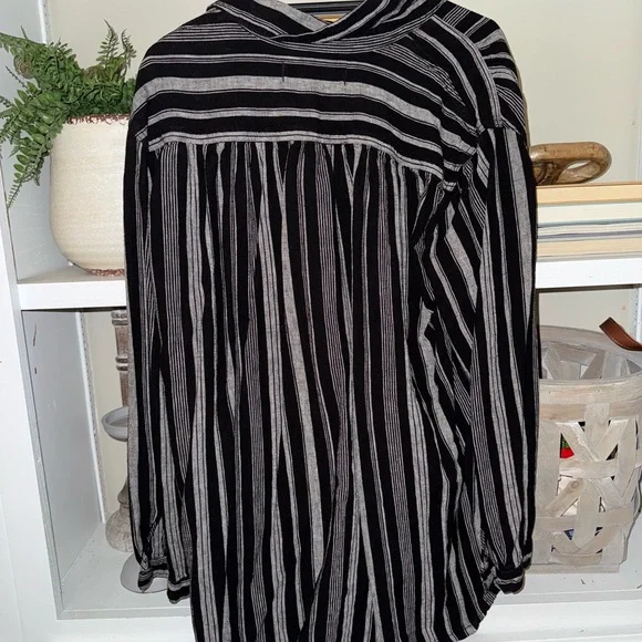 We The Free Tunic - Picture 2 of 3